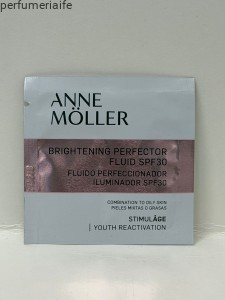 ANNE MOLLER - ROZŚWIETLAJĄCY FLUID OCHRONNY SPF 30 - PRÓBKA 2 ML